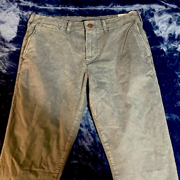 American Eagle slim fit lived in khakis - Picture 1 of 6